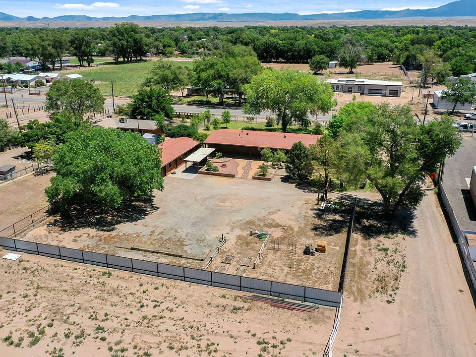 1st image of 965 W Bosque Loop