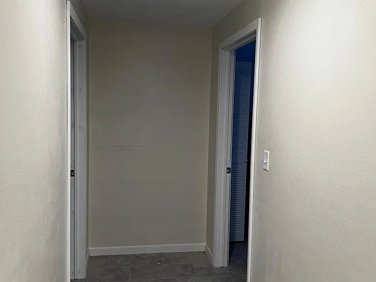 4721 E Hillcrest Dr — Photo 32