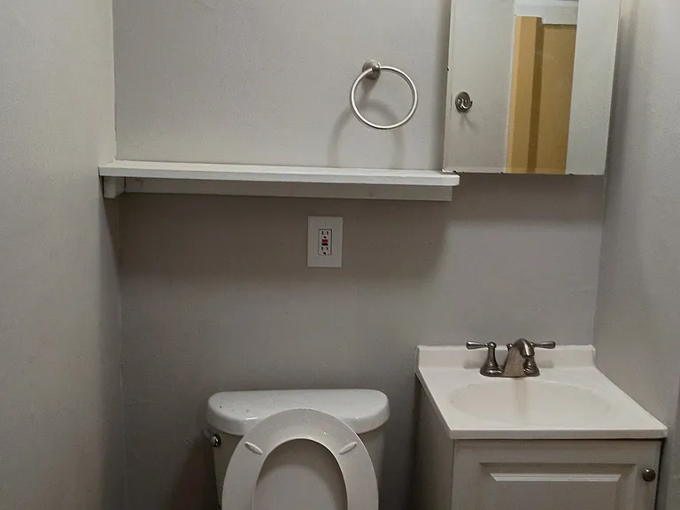 145 Crescent St #X — Photo 8