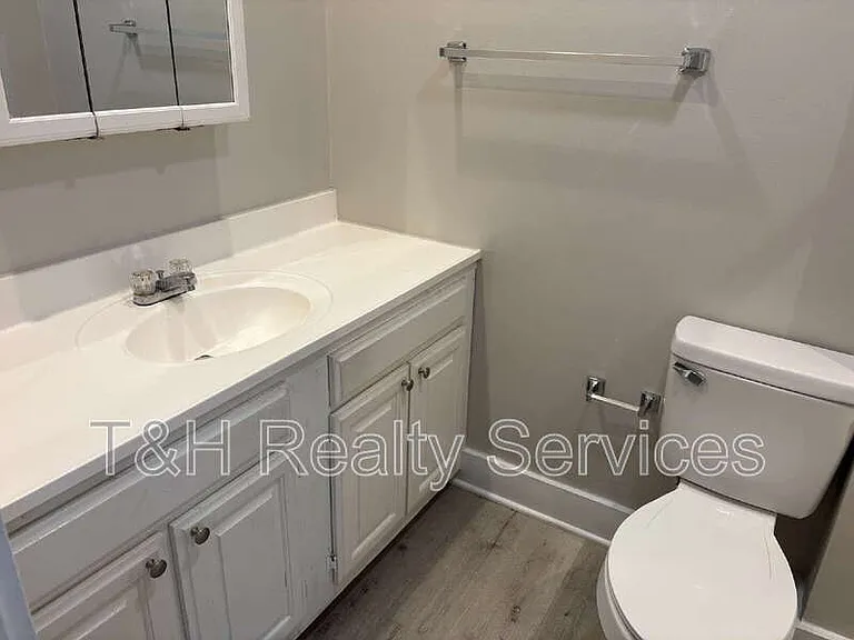 1258 E Naomi St — Photo 22