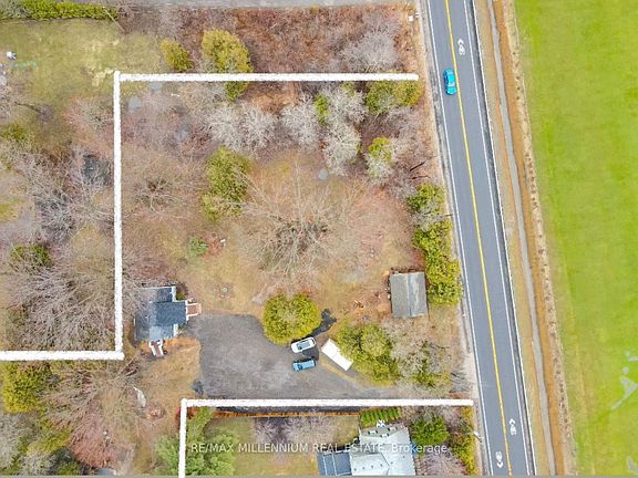 3rd image of 2424 Olde Base Line Rd