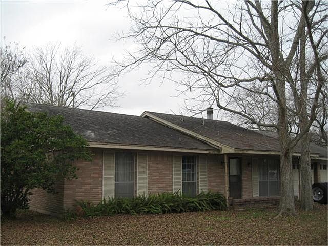 1st image of 907 Texas Ave