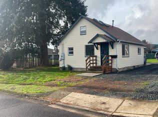 843 S 3rd St, Cottage Grove, OR 97424