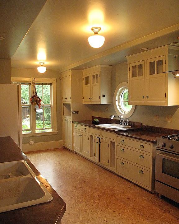 2nd image of 6 Spruce St