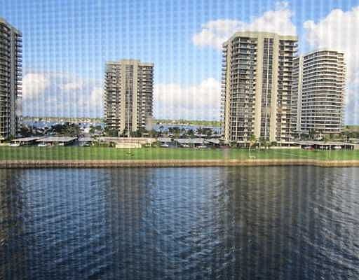 4th image of 36 Yacht Club Dr APT 601