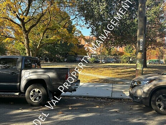 2nd image of 333 N Saunders Ave Floor 1