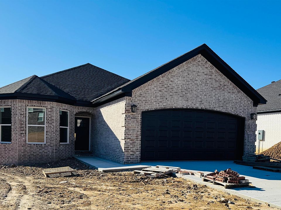 1st image of 308 Forest Glen Cv