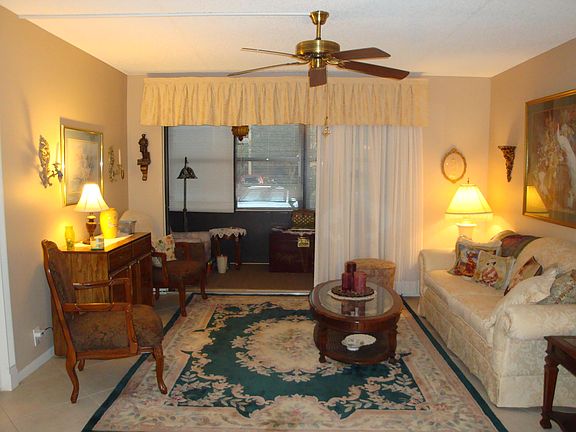 2nd image of 815 Sky Pine Way APT D1