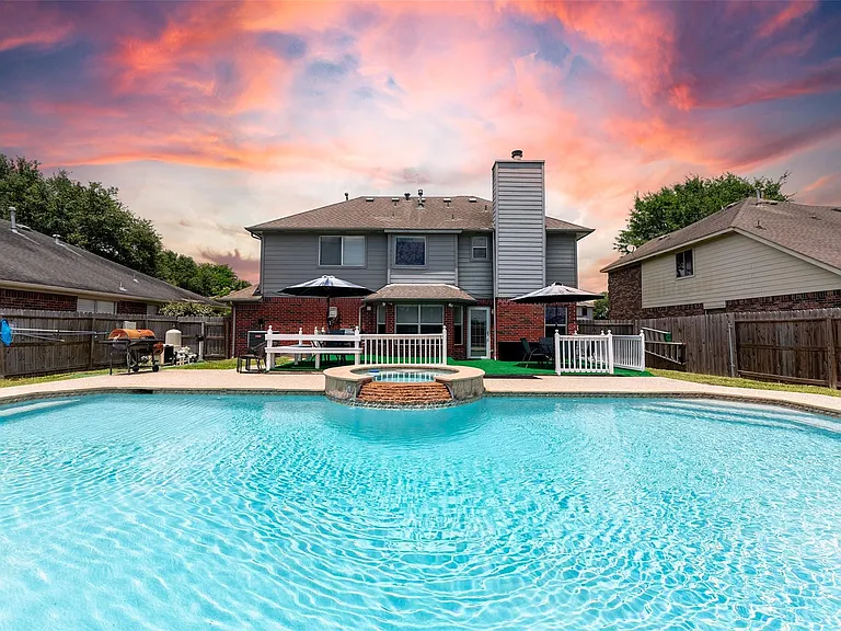 4026 Almond Lake Dr — Photo 2