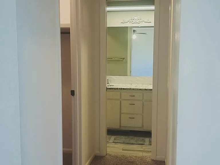1713 Wilshire Blvd — Photo 22