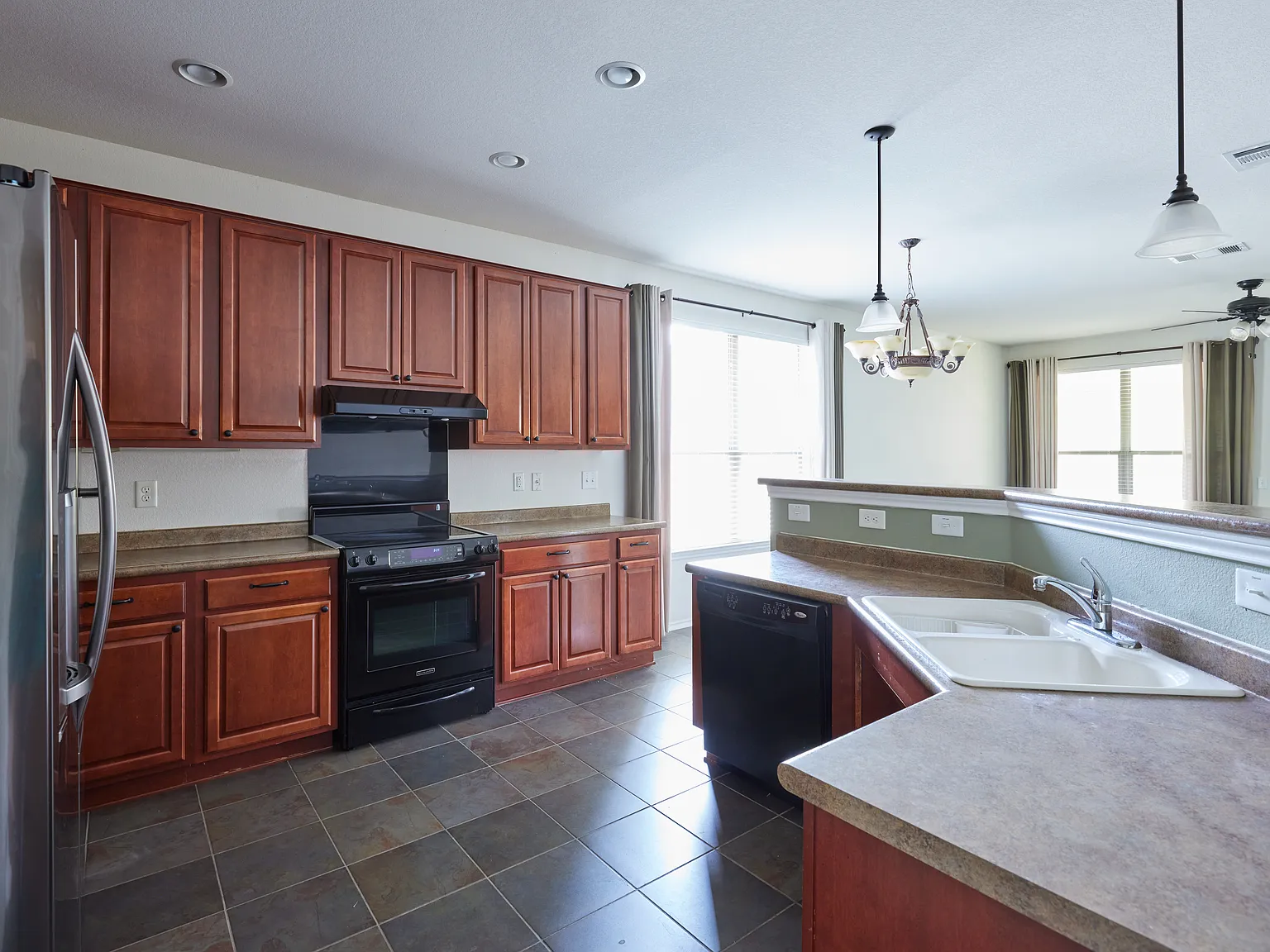 8724 Keynes Ln — Photo 4