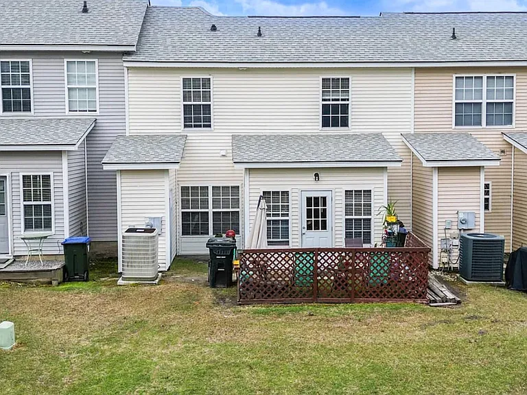 110 Black River Dr — Photo 7