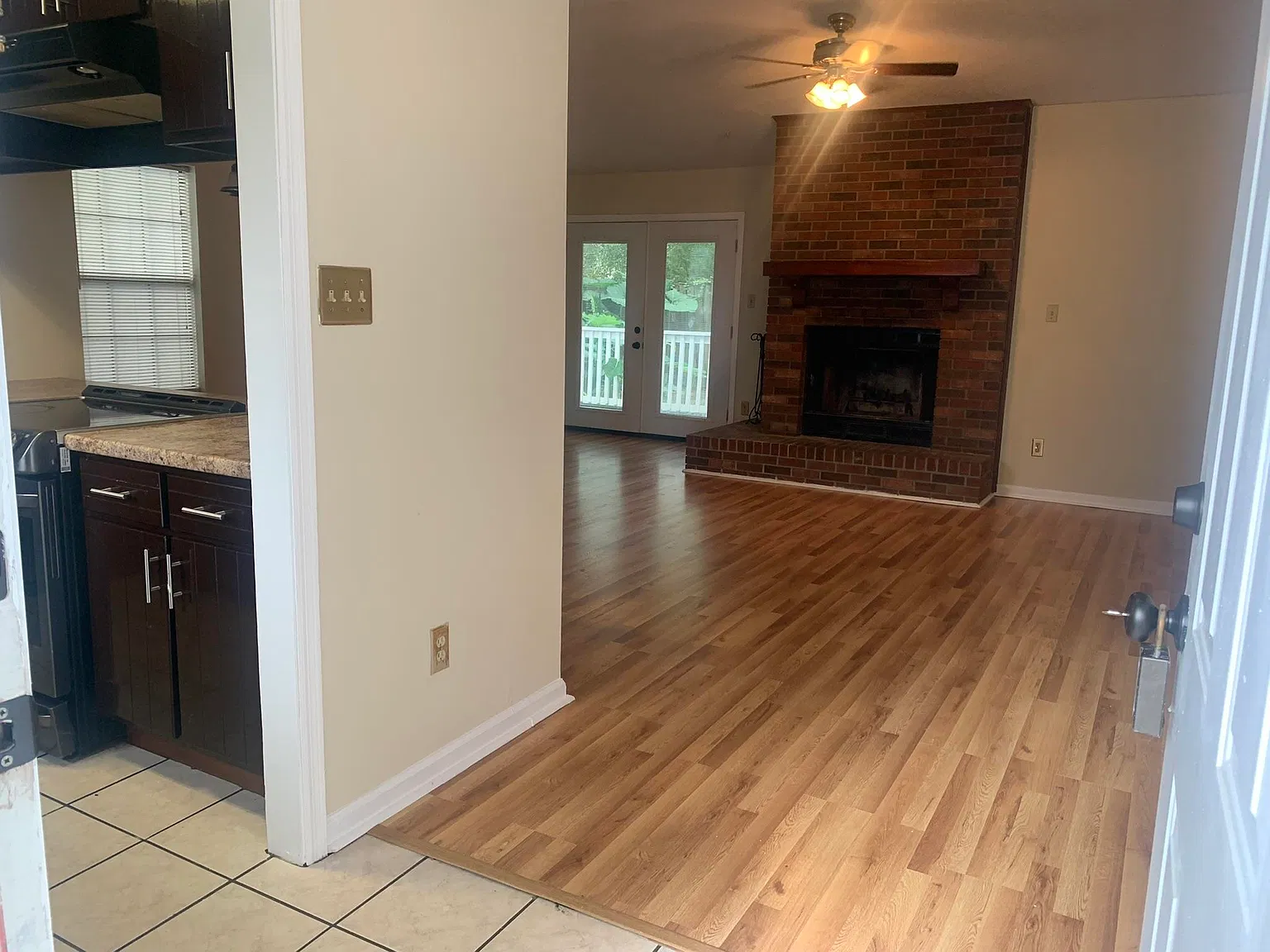 2 bed, 1043 sqft, $1,295 — Photo 2