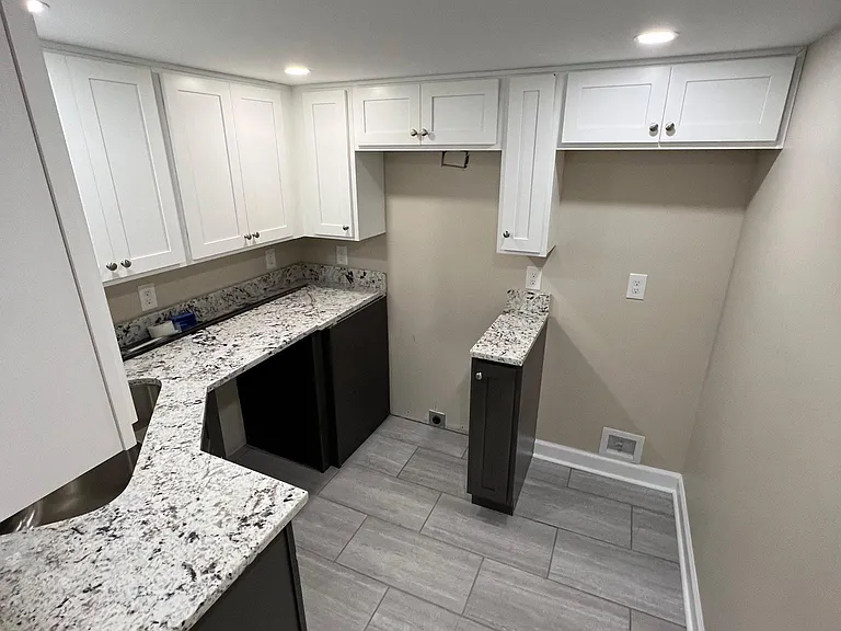 233 N Mulberry St #6 — Photo 4