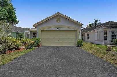 2nd image of 9316 Arborwood Cir