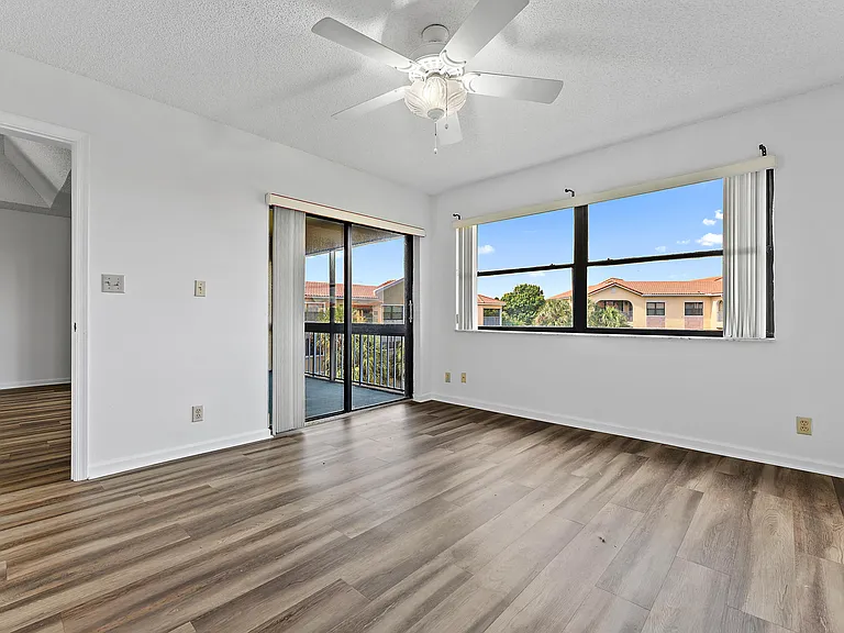 700 Uno Lago Dr #404 — Photo 18