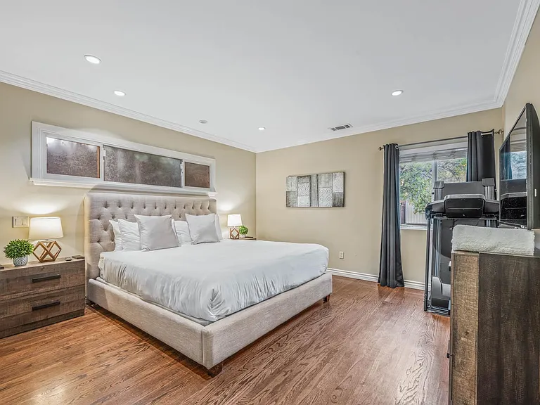 5659 Corbin Ave — Photo 35