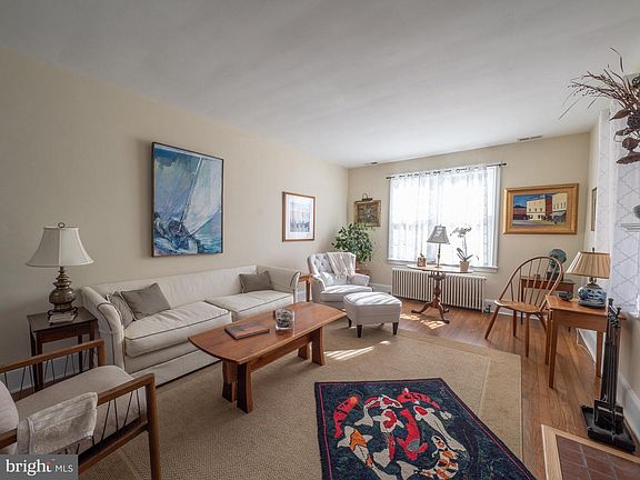 2nd image of 308 Glenburn Ave