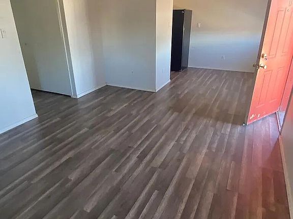 2nd image of 1237 Menaul Blvd NW
