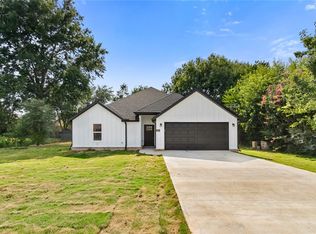 908 SW Tater Black Rd, Bentonville, AR 72712