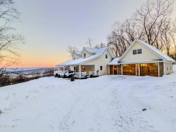 209 Peacock Ln, Bedford, PA 15522