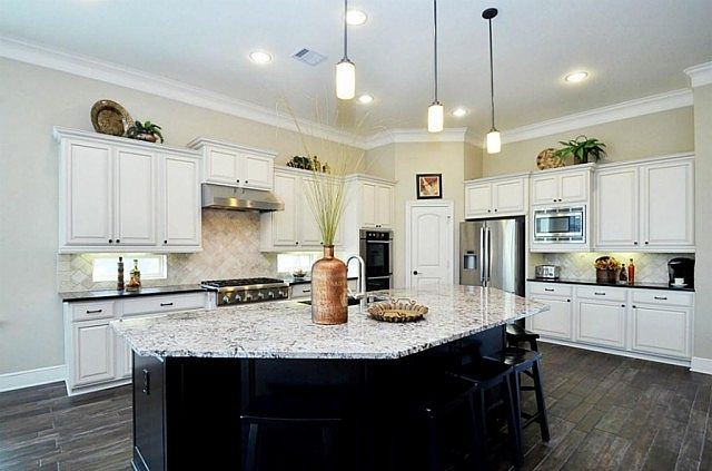 1st image of 11535 Poeta Ln