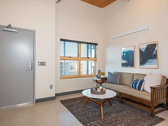 Sunshine Portland ; Two Bedroom Living Room