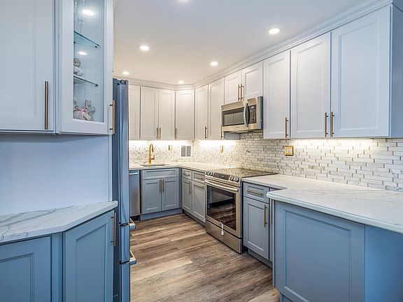 3rd image of 10-11 162nd St APT 9D