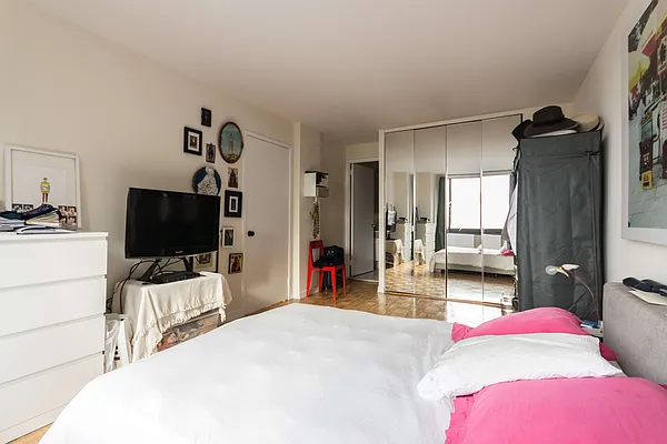 Rented by Compass | media 27