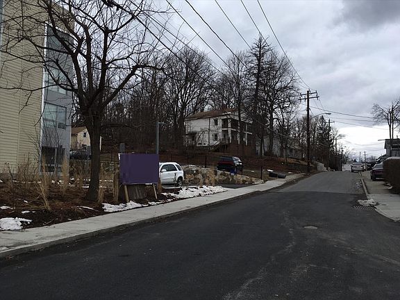 4th image of 26-28 Mill St