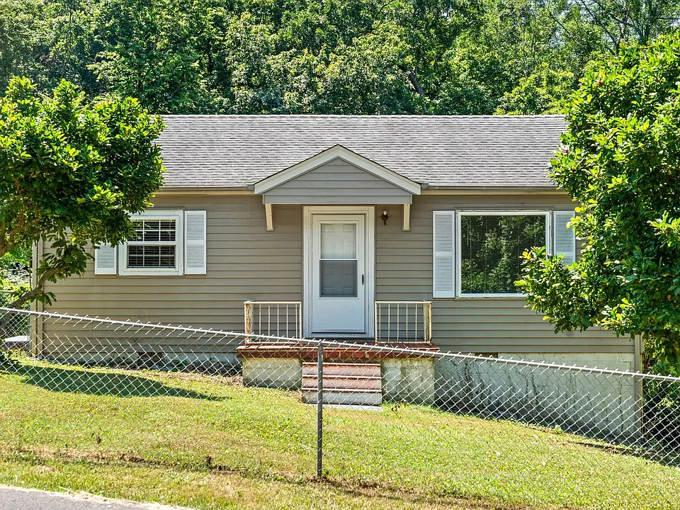 1011 Buck Dr