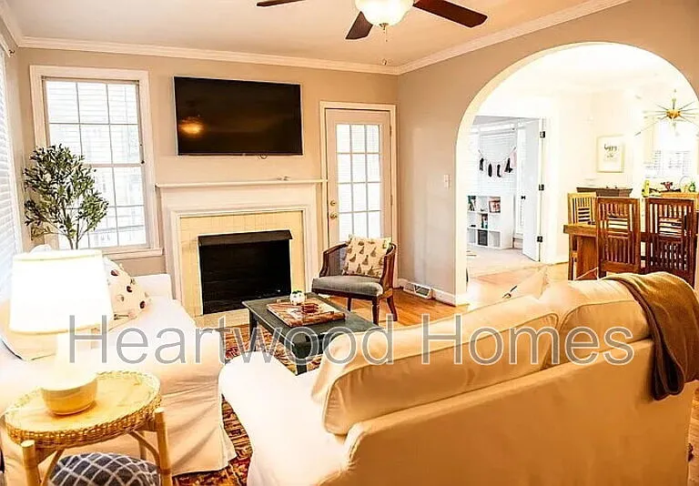 3019 Forest Dr — Photo 2