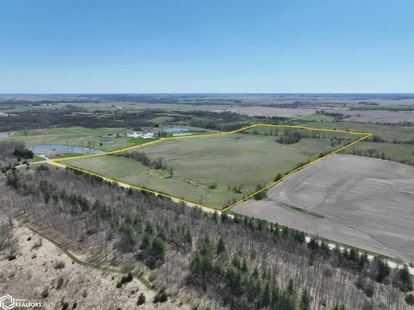 Mahogany Ave, Fairfield, IA 52556