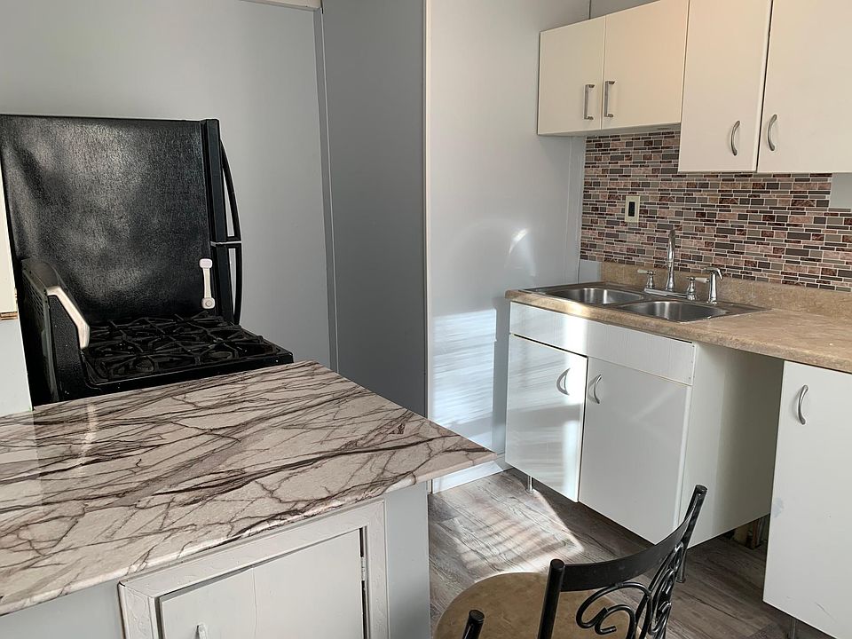1st image of 59 Florence St Floor 1