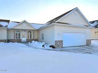 2115 Sunlight Ave SE, Owatonna, MN 55060