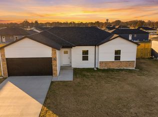 1761 S West St, Mount Vernon, MO 65712