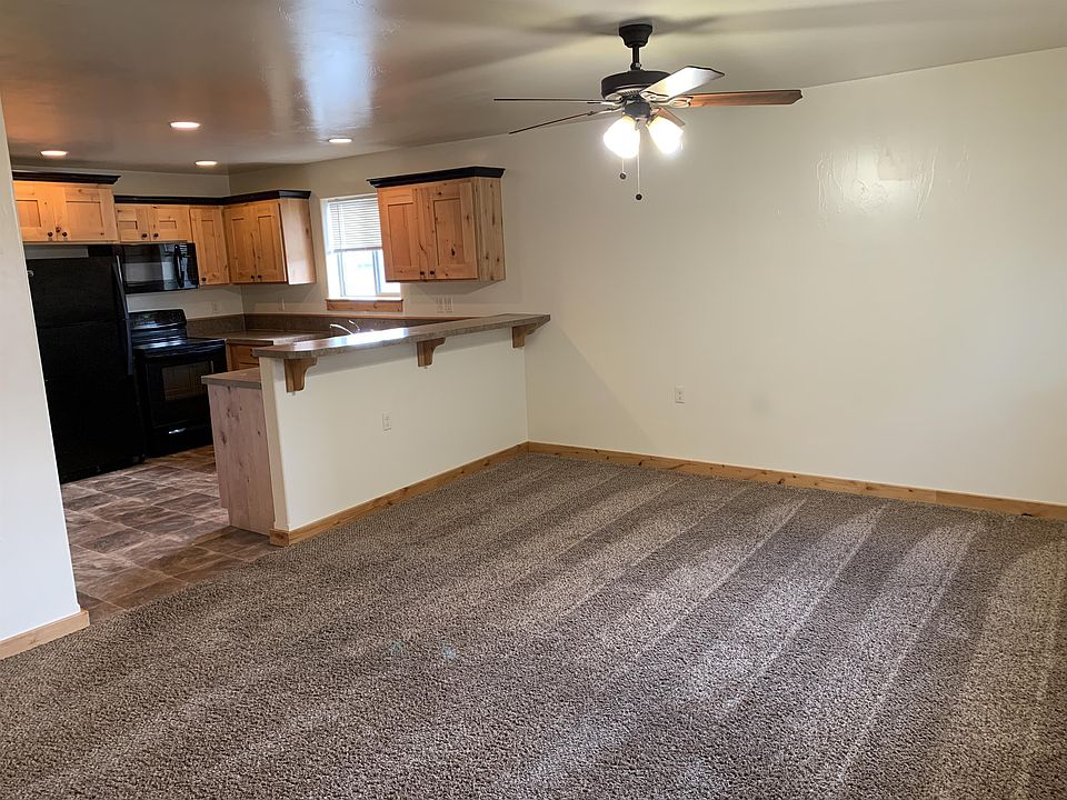 1st image of 1037 Enterprise Dr APT 1