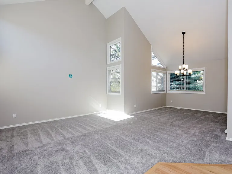 7918 Berkshire Ln — Photo 7