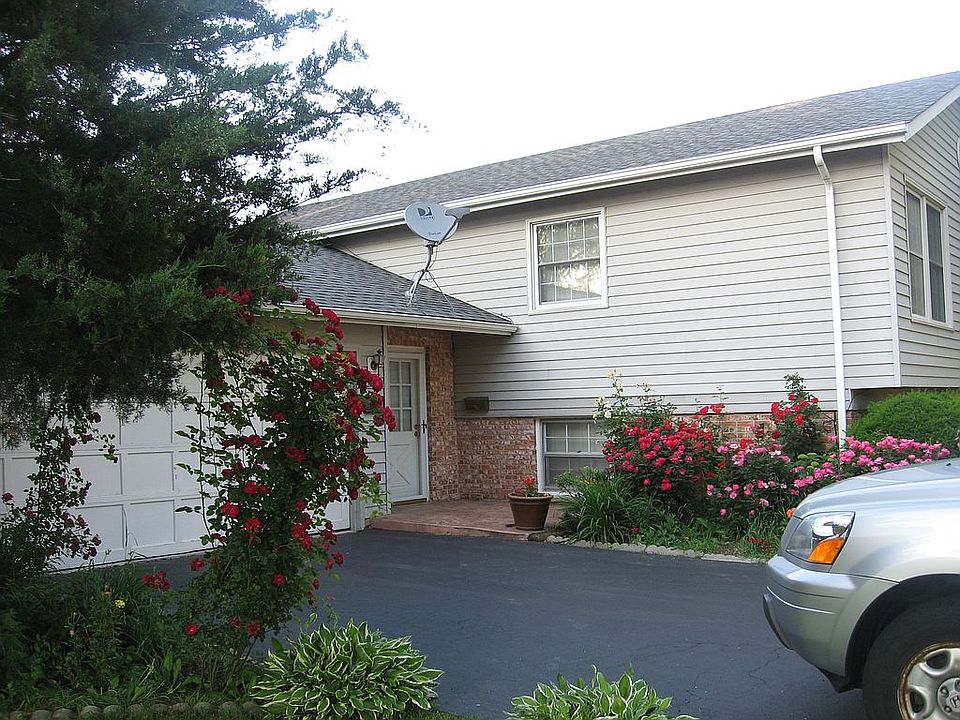 1st image of 512 W Berkley Dr