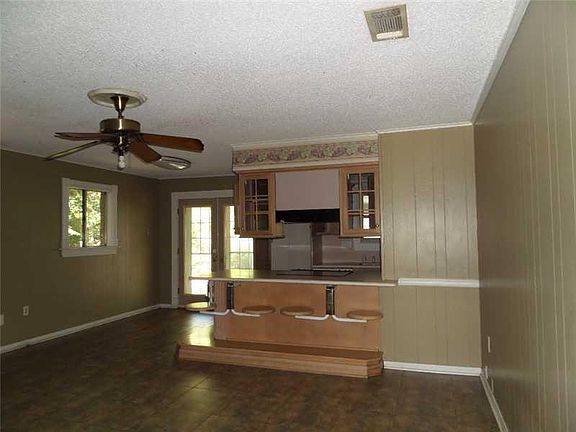 5th image of 2905 Brookwood Dr