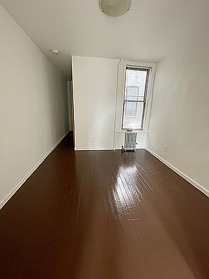 2nd image of 1922 Linden St APT 2R