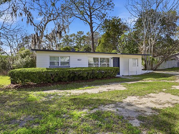 2nd image of 820 NW 55th St