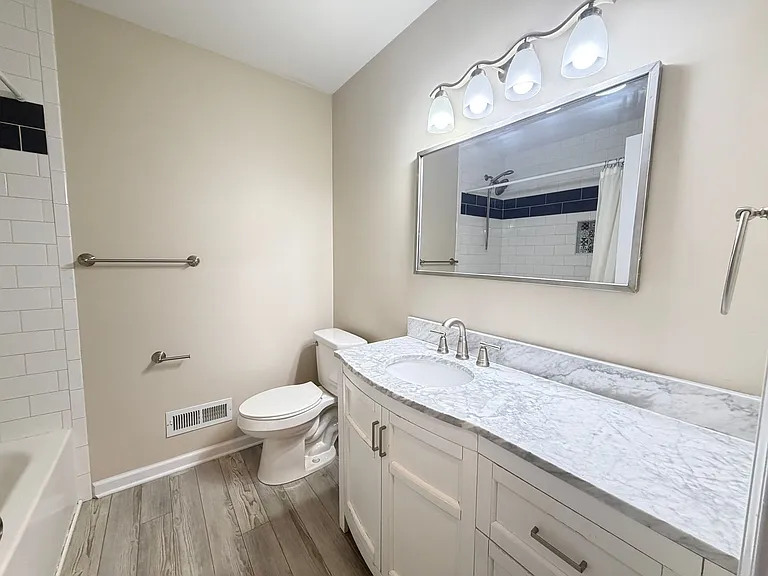 2208 Stephan Ln — Photo 12