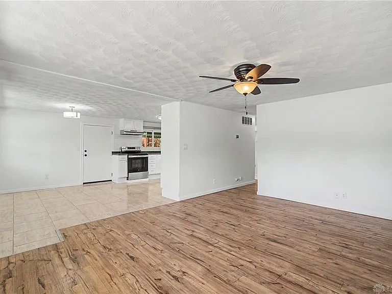 2621 Nyack Ln — Photo 11