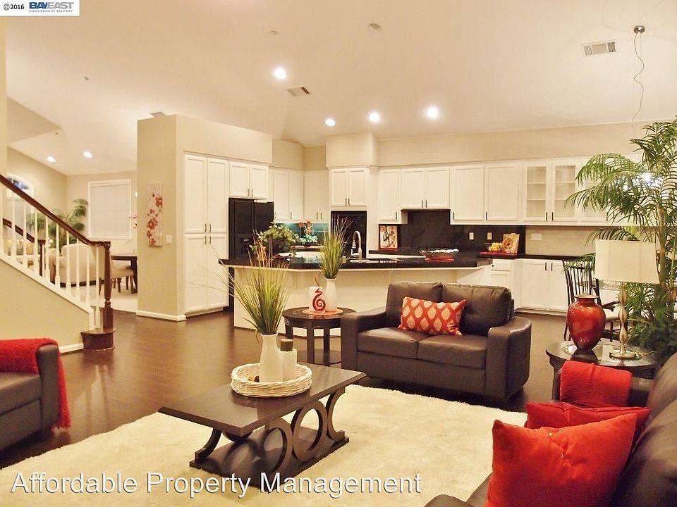 1st image of 2424 Heritage Way