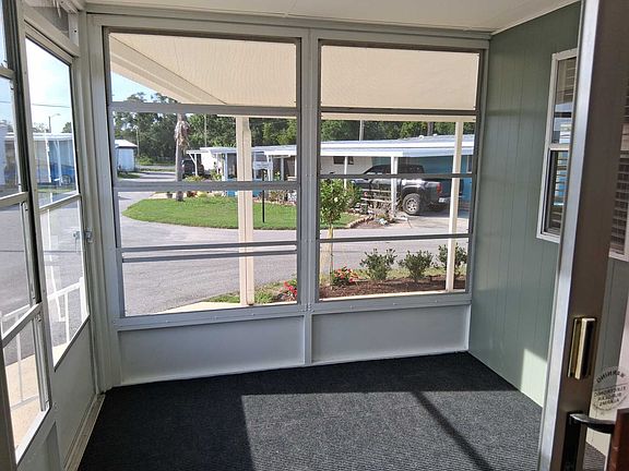 4th image of 7403 46th Ave N #255