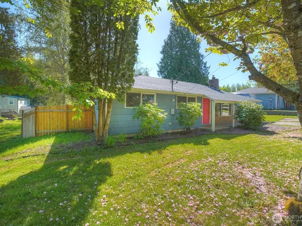 8110 5th Avenue NE, Bremerton, WA 98311
