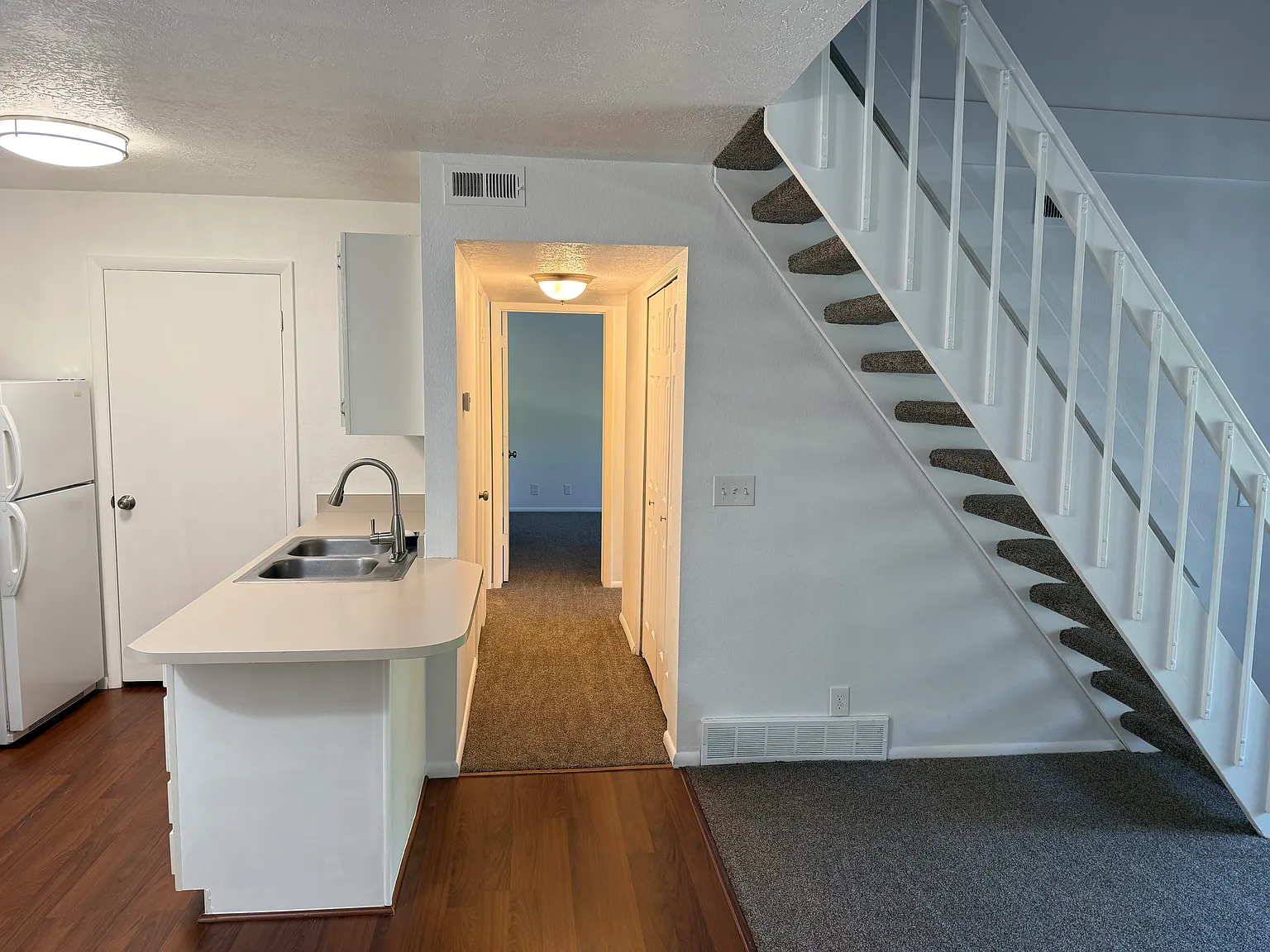 1222 E Waterside Cove, Unit#31, Cottonwood Heights, UT 84047 - 2bed 2bath — Photo 4