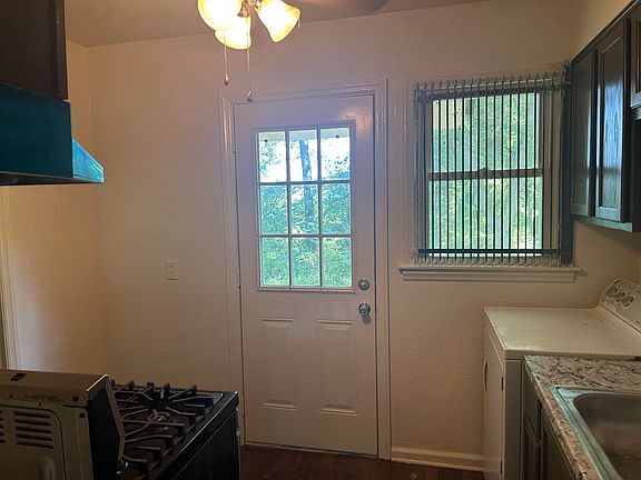 5th image of 904 N Ball Rd