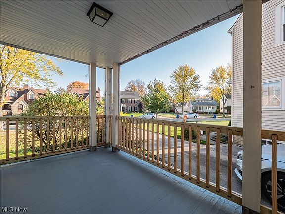 4th image of 16401 Claire Ave